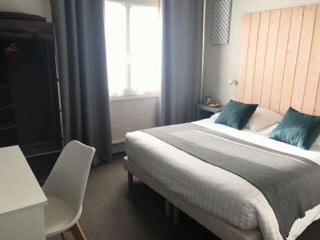 Hotel La Petite Auberge 阿雷斯 外观 照片