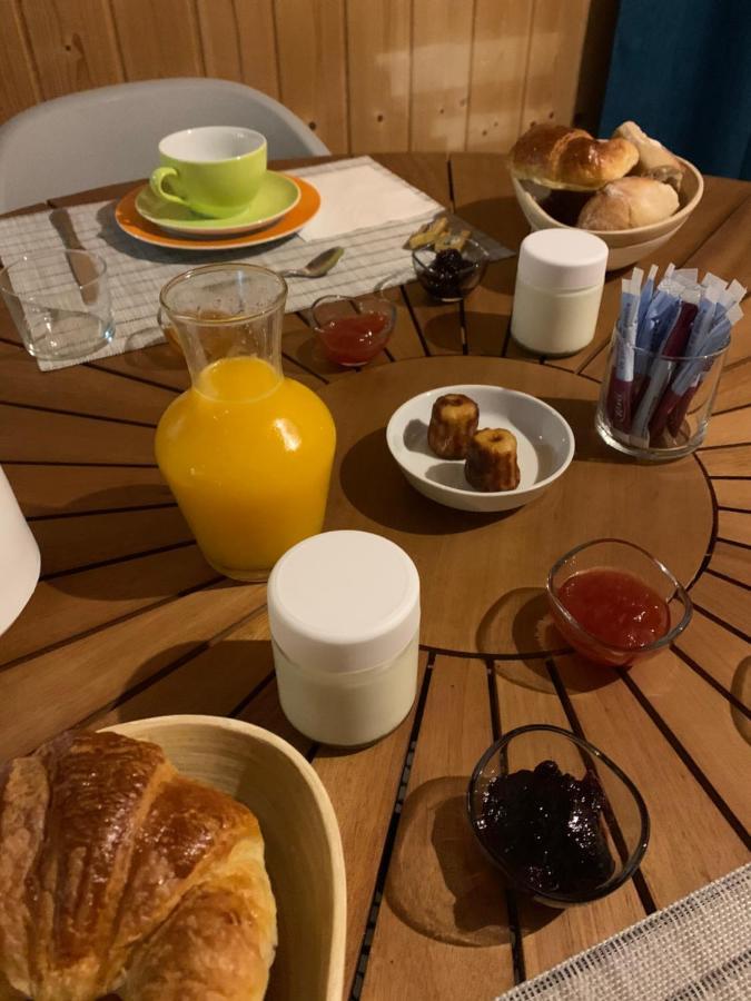 Hotel La Petite Auberge 阿雷斯 外观 照片